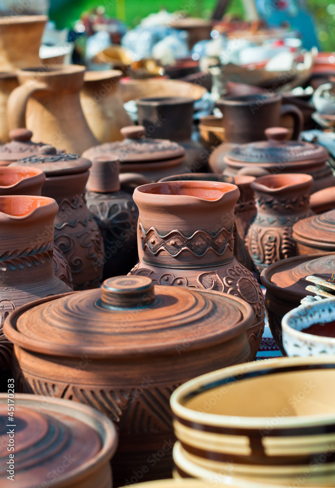 Ukrainian traditional pots