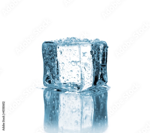 ice cube © kozini