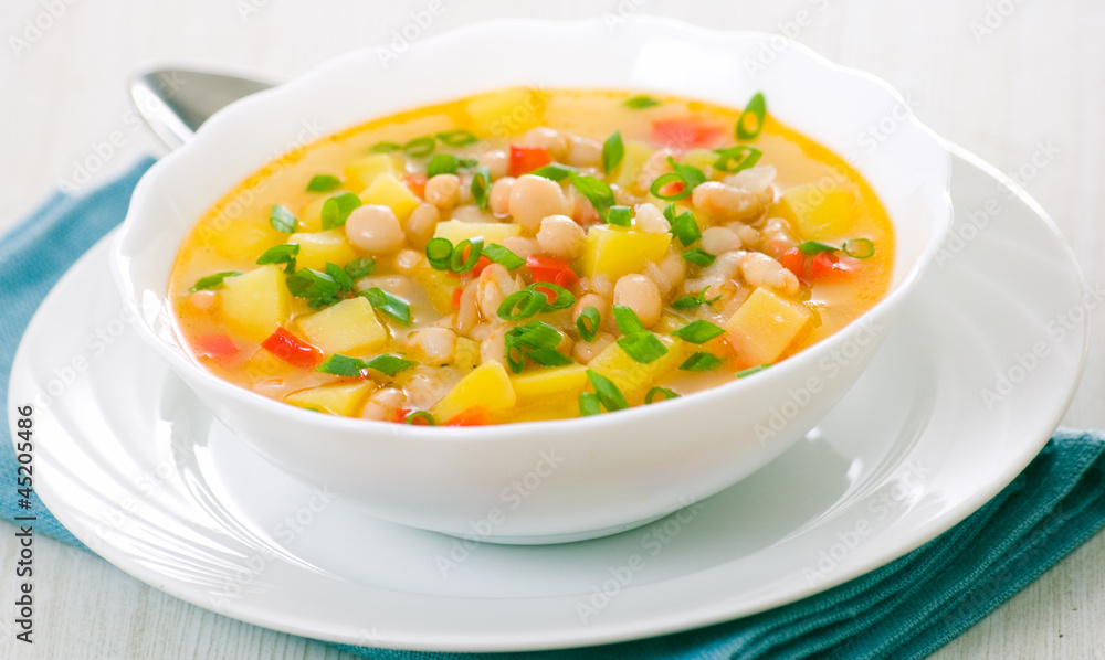 Vegetarian white bean soup