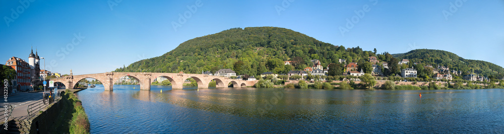 Neuenheim, Heiligenberg und Alte Brücke
