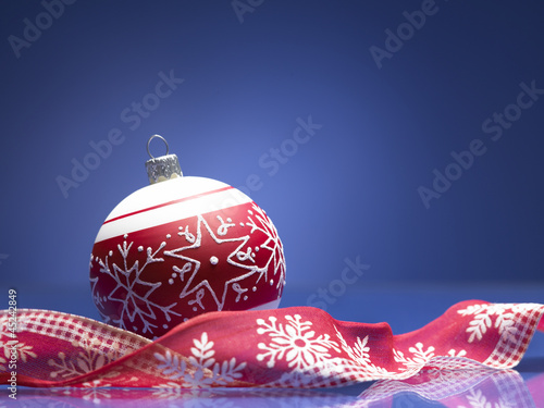 Wallpaper Mural christmas balls Torontodigital.ca