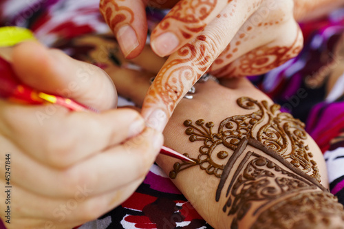 Papier peint Henna art on woman's hand