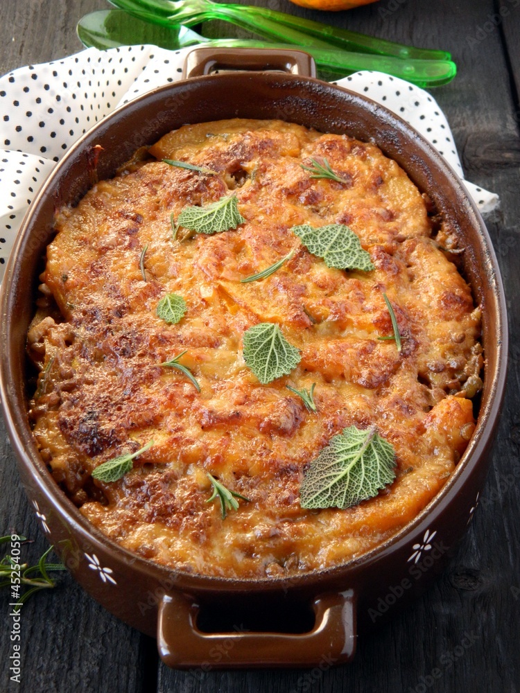 Baked pumpkin and lentil with cheese
