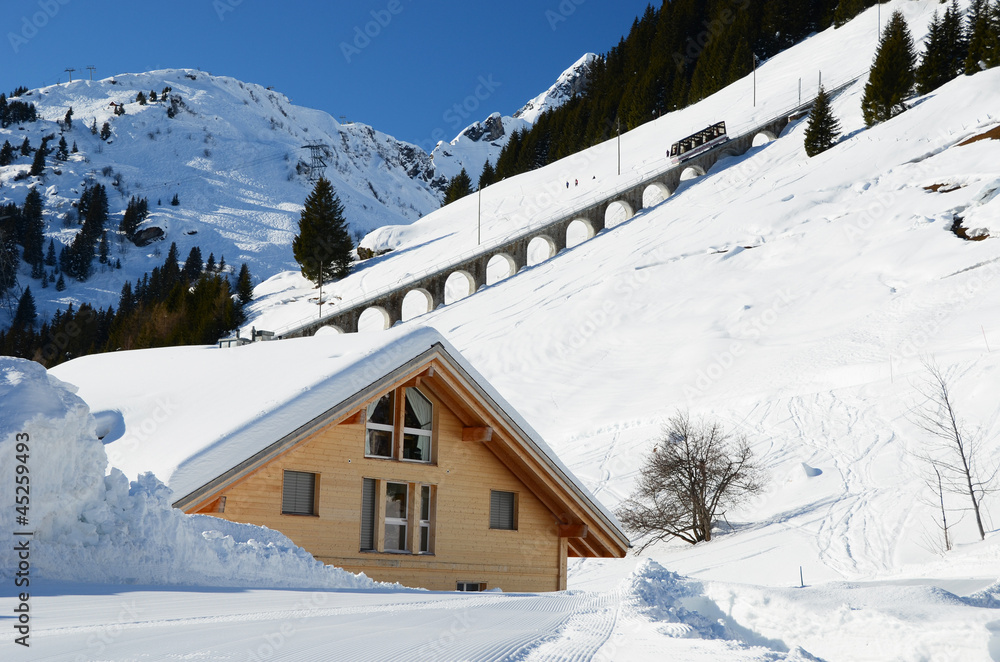 Muerren, famous Swiss skiing resort