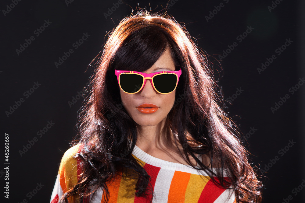Model Gesicht mit Sonnenbrille Porträt Model Gesicht mit Sonnenbrille Porträt