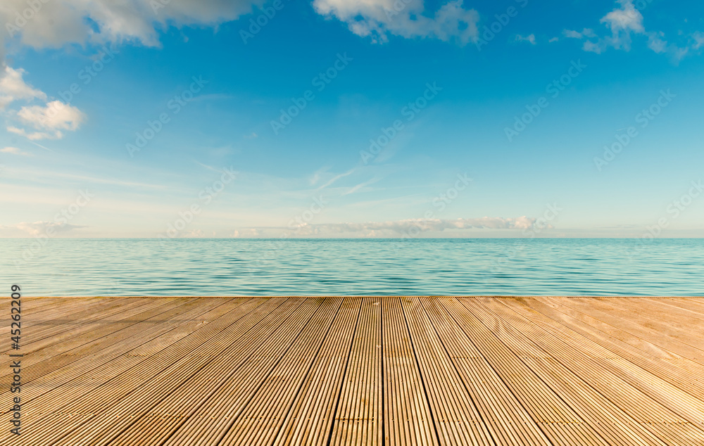 Fototapeta premium Beautiful seascape with empty wooden pier
