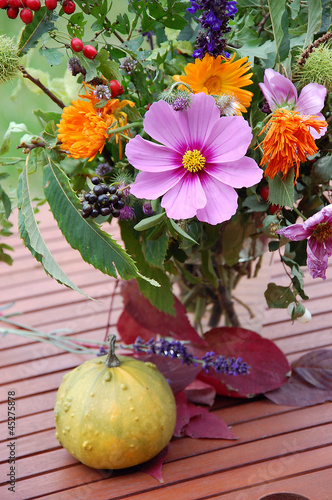 Wallpaper Mural bunter Herbststrauß Torontodigital.ca