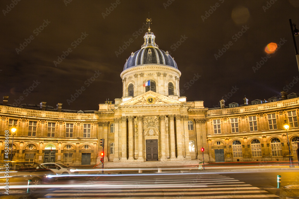 Paris by night - Institut de France