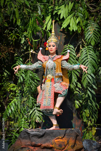 khon show asian women in traditional costume photo