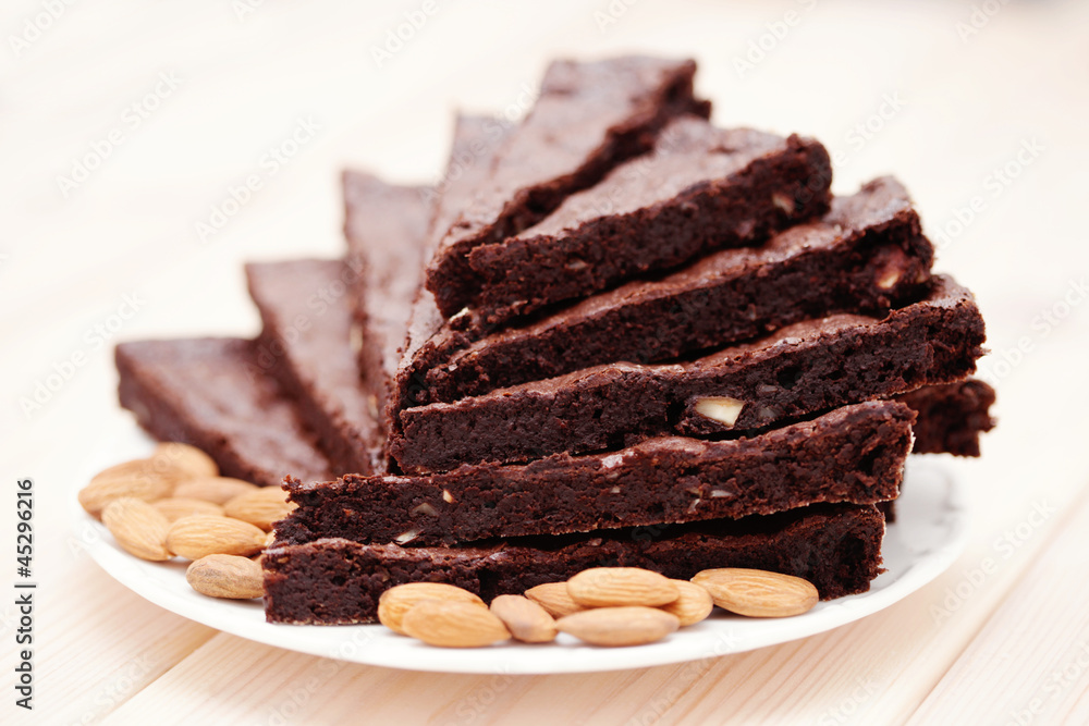 brownie with almonds brownie with almonds