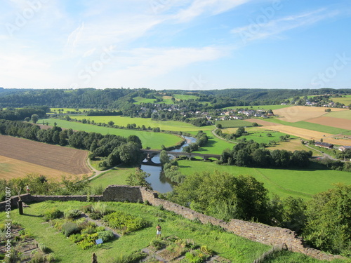 grüne landschaft photo