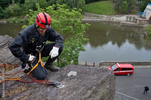 rescuer on the rope, exercise special police units,