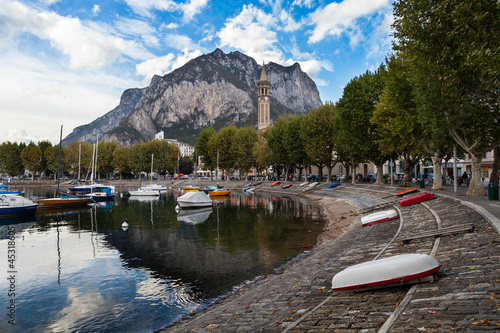 Obraz na płótnie Porto di Lecco