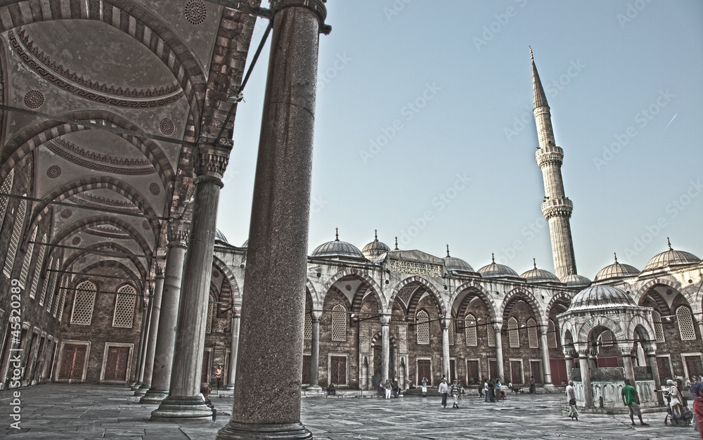 Fototapeta premium Blue Mosque at Istanbul Turkey, HDR
