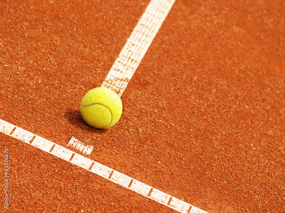 Tennisplatz Linie mit Ball 52