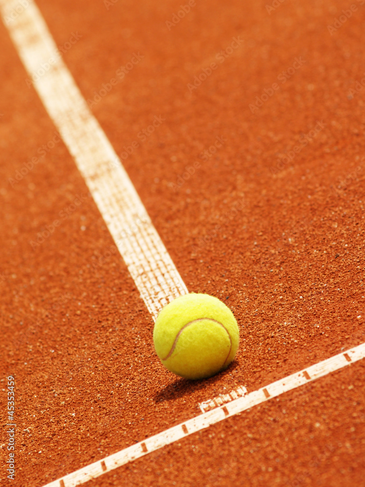 Tennisplatz Linie mit Ball 53