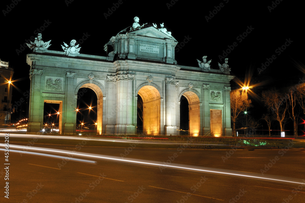Fototapeta premium Alcala Gate, Madryt