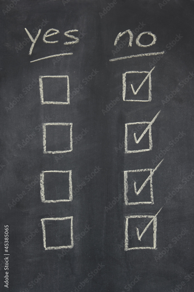 Obraz premium blackboard with yes no check boxes