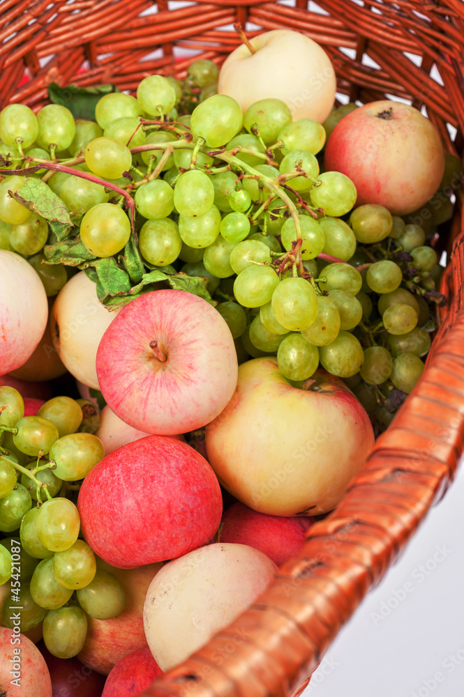apples and grapes apples and grapes