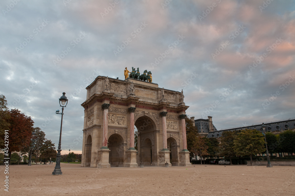 Obraz premium Arc de Triomphe du Carrousel a Paris