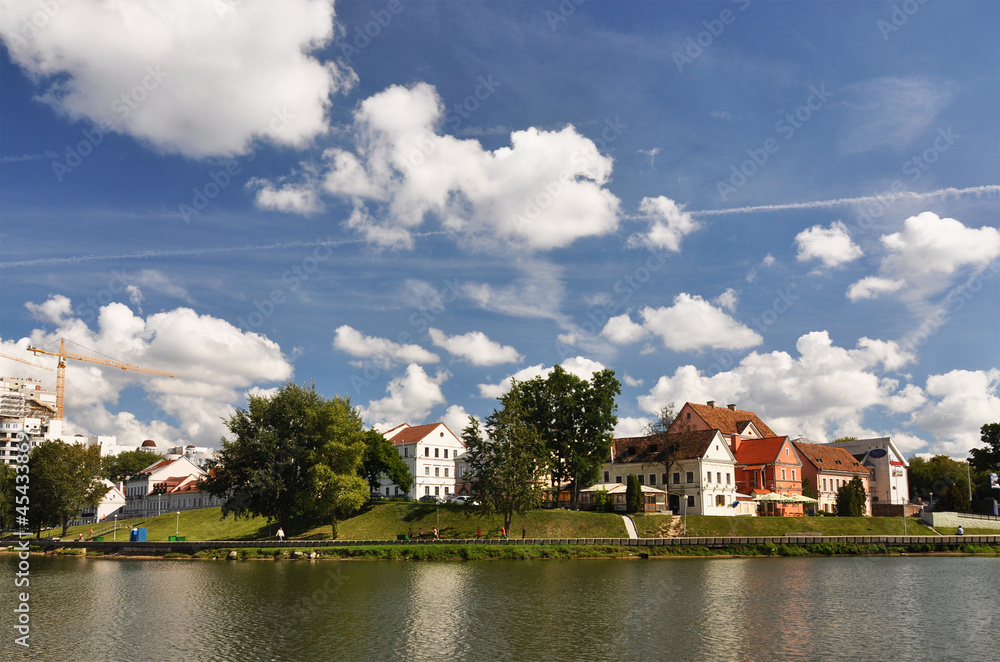 Fototapeta premium Minsk downtown across Svisloch river