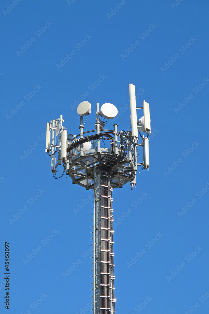 Antennas for the transmission of television signals Antennas for the transmission of television signals