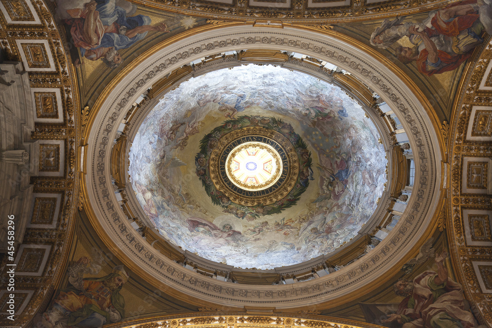 Cúpula en la Basílica de San Pedro del Vaticano