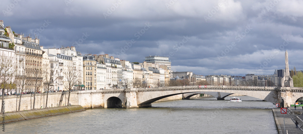 Seine river, Paris