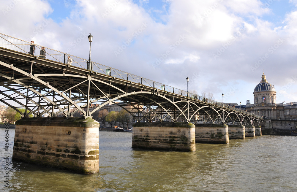 Bridge over Seine, Paris ..
