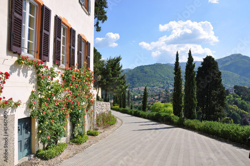 Park Villa Servelloni przy słynnym włoskim jeziorze Como