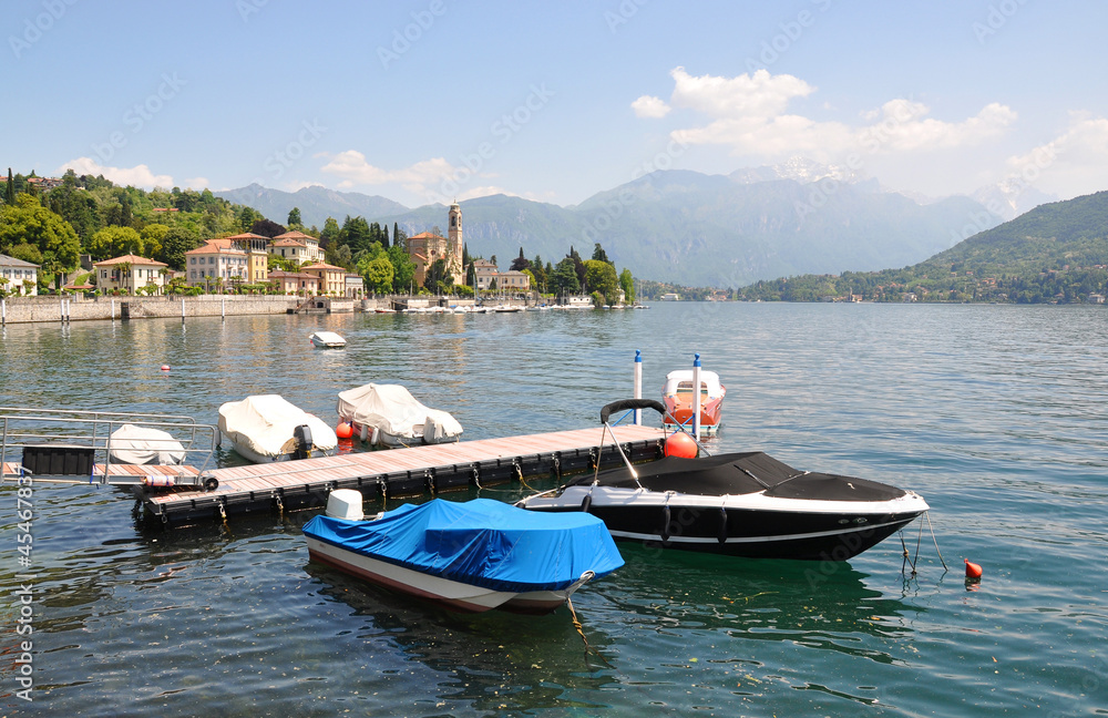 Obraz premium Tremezzo town at the famous Italian lake Como