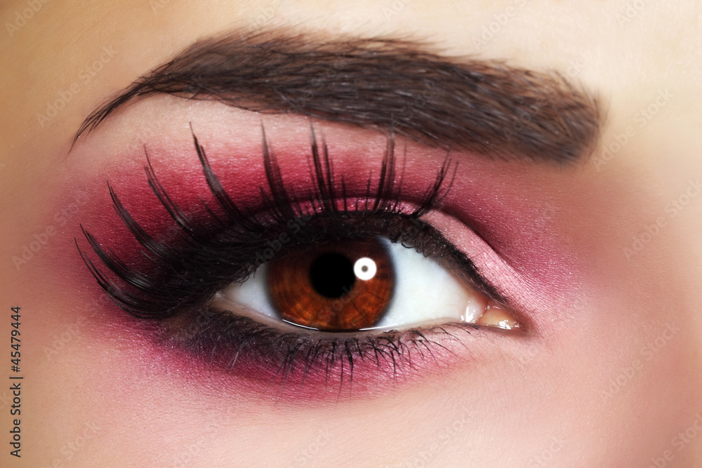 Obraz premium Red Eye Makeup