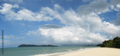 Fototapeta Naklejka Na Ścianę i Meble -  Tropical beach of Langkawi island, Malaysia