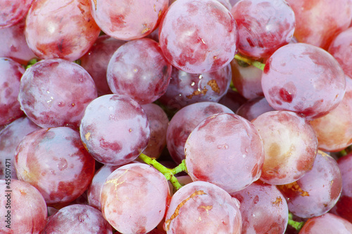 Granos de uva roja