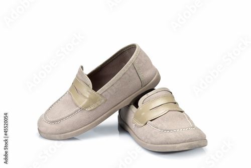 Zapatos clásicos de niño en tono claro