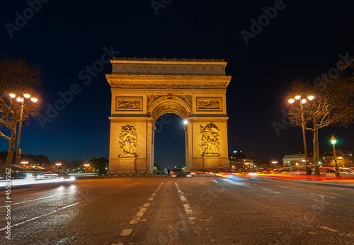 arc de triomphe paris © SakhanPhotography