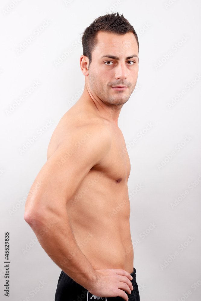 Fototapeta premium seitliche Ansicht des Models