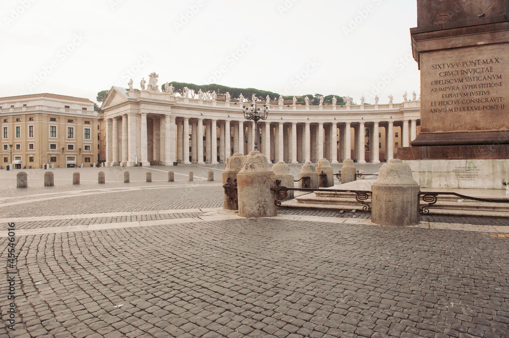 Obraz premium St. Peter's square in Vatican, Rome, Italy.