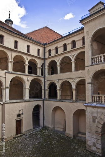 Courtyard castle arcades pieskowa skala