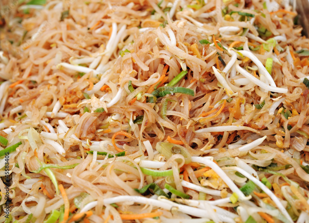 Thai noodles with onion, carrot and soybean sprouts Thai noodles with onion, carrot and soybean sprouts