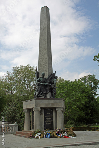 Obelisk am Sowjetischen Ehrenfriedhof in Brandenburg a.d. Havel