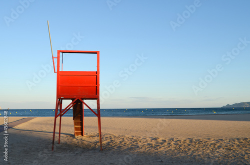 Cabina de vigilancia de la playa de l'Estartit photo