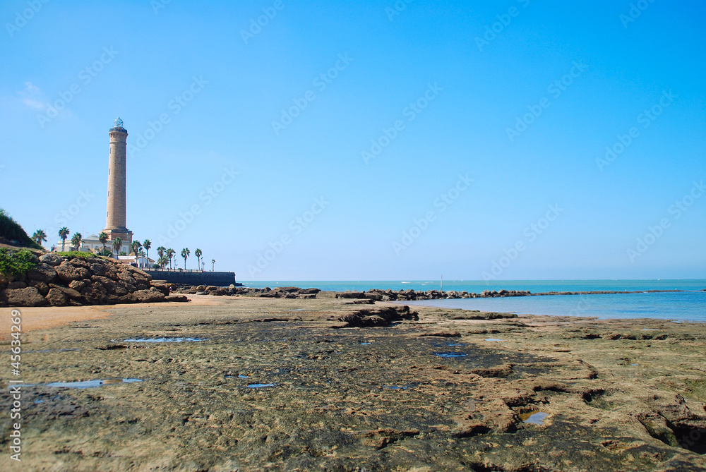 Fototapeta premium PAISAJE EN CHIPIONA Y VISTAS DEL FARO. COSTERO