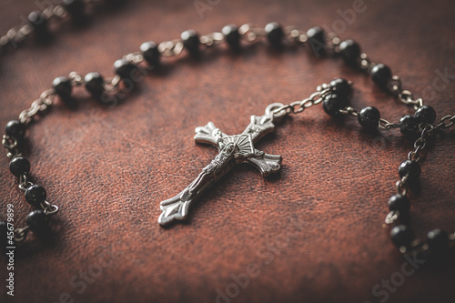 Foto bible and crucifix