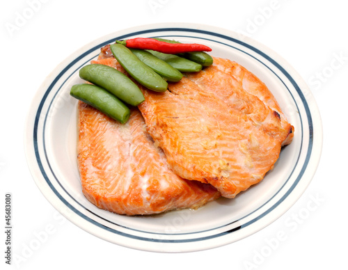 grilled salmon and green been