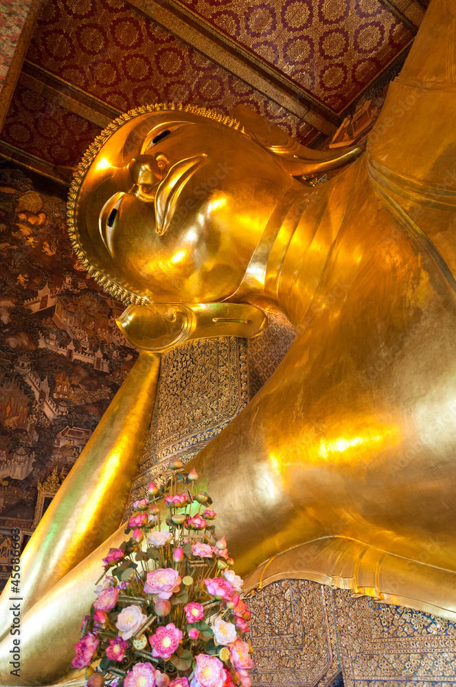 Golden reclining Buddha in Bangkok - Thailand