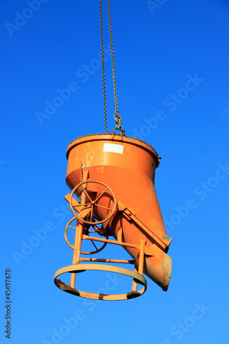 hopper on a cranes hook up