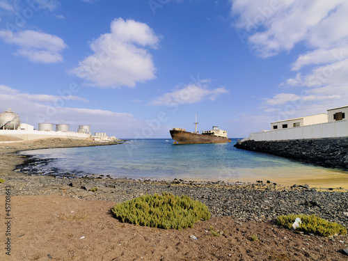 фотографія Shipwreck near Costa Teguise, Lanzarote, Canary Islands, Spain