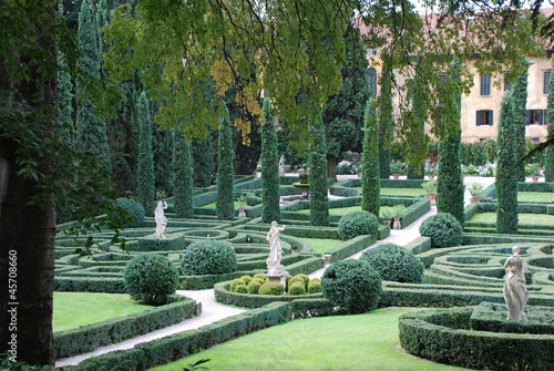 Verona, Giusti garden