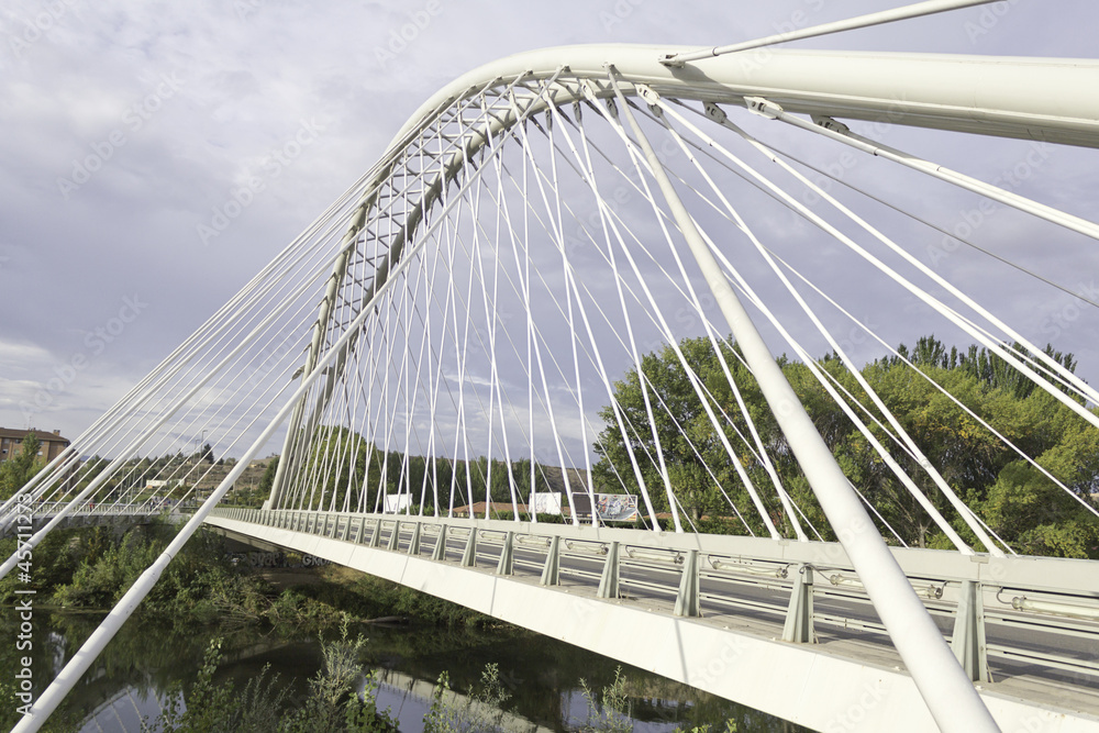 Obraz premium Architectural Bridge